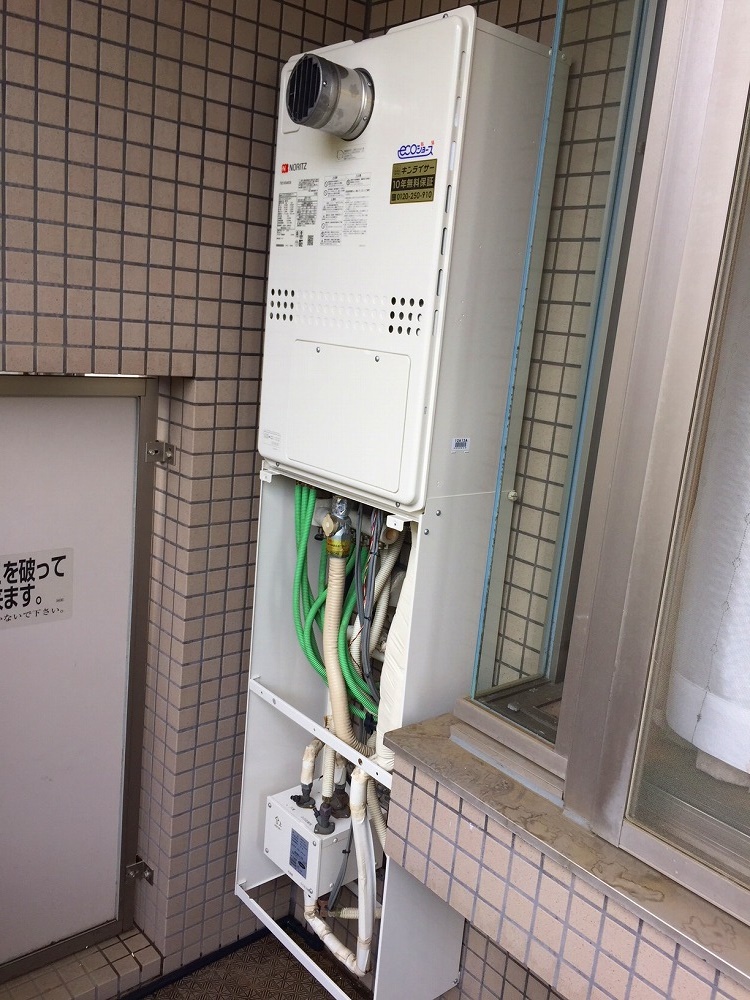 東京都練馬区 S様 ノーリツエコジョーズ給湯器 GTH-C2450AW3H-T-1 BL 24号スタンダード（フルオート）給湯暖房給湯器 交換工事 交換後