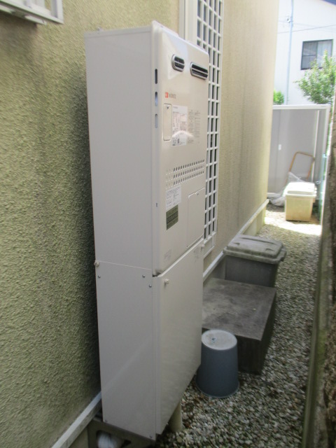 兵庫県神戸市北区 T様 ノーリツ給湯器 GTH-2444SAWX3H-1 BL 24号オート給湯暖房給湯器	 交換工事 交換後