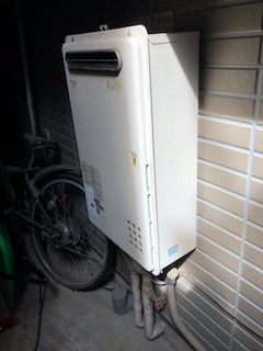 東京都荒川区 T様 ノーリツ給湯器 GQ-1639WS BL 16号オートストップ給湯専用給湯器 交換工事 交換前