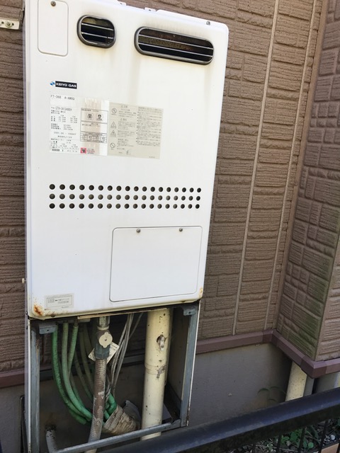 千葉県柏市 T様 ノーリツエコジョーズ給湯器 GTH-C2451AW6H-1 BL／ノーリツ 24号スタンダード（フルオート）給湯暖房給湯器 交換工事 交換前