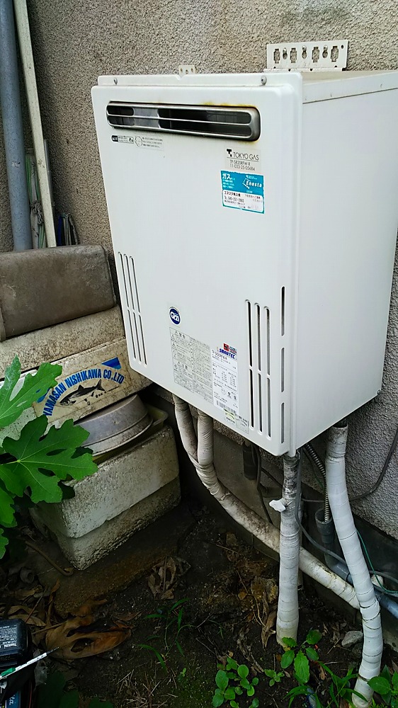 神奈川県横浜市南区 O様 ノーリツ給湯器 GT-2060SAWX BL 20号オート追焚付給湯器 交換工事 交換前