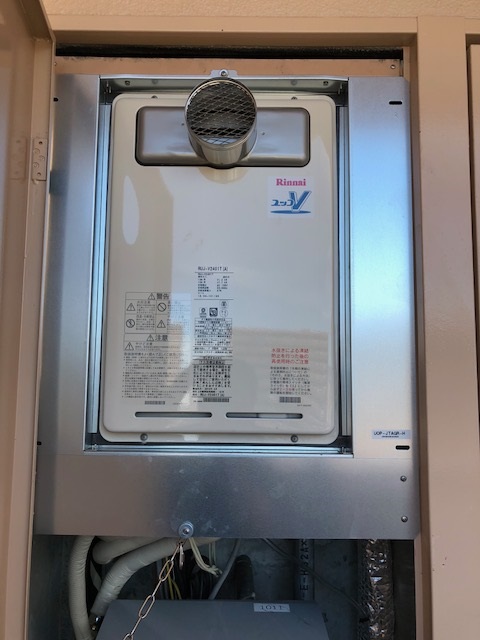 大阪府大阪市都島区 Y様 リンナイ給湯器 RUJ-V2401T(A) 24号高温水供給式給湯器 交換工事 交換後