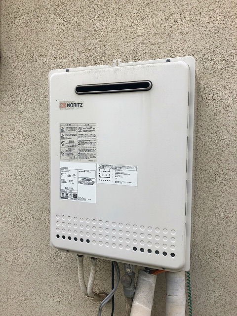 埼玉県所沢市 T様 ノーリツ給湯器 GT-2460SAWX BL 24号オート追焚付給湯器 交換工事 交換前