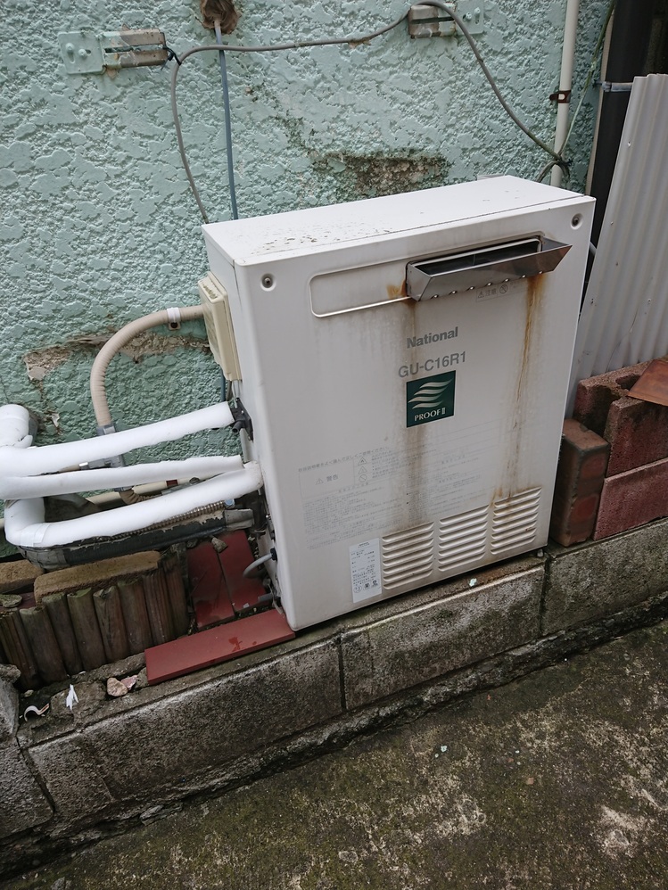 埼玉県朝霞市 S様 リンナイ給湯器 RUX-A1613G 16号オートストップ給湯専用給湯器 交換工事 交換前