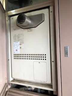 東京都武蔵野市 K様 ノーリツ給湯器 GTH-2444AWX3H-T-1 BL 24号フルオート給湯暖房給湯器 交換工事 交換前