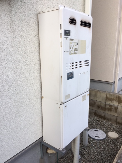 兵庫県加古川市 Ｏ様 ノーリツエコジョーズ GTH-C2450SAW3H-1 BL 24号シンプル（オート）給湯暖房給湯器 交換工事 交換前