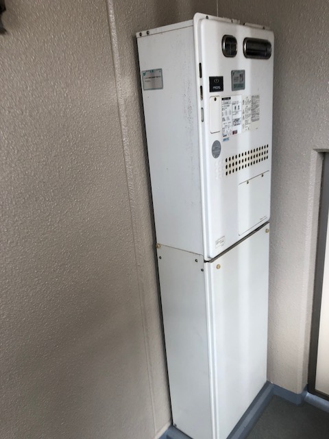 兵庫県神戸市中央区 Ｕ様 ノーリツエコジョーズ GTH-C2450AW3H-1 BL 24号スタンダード（フルオート）給湯暖房給湯器 交換工事 交換前