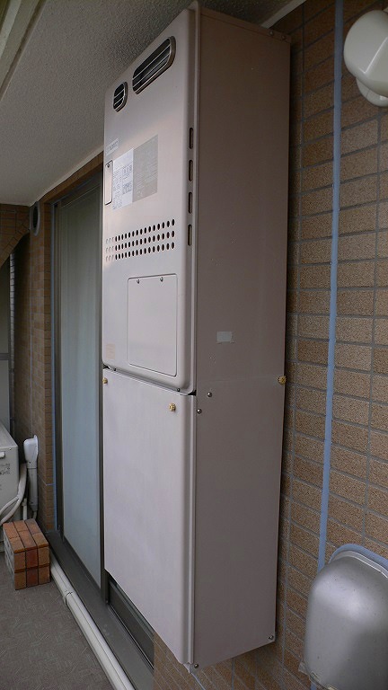 東京都荒川区 S様 ノーリツエコジョーズ GTH-C2450AW3H-1 BL 24号スタンダード（フルオート）給湯暖房給湯器 交換工事 交換前