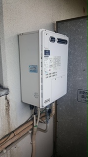 大阪府大阪市城東区 Ｗ様 リンナイ給湯器 RUF-A1615SAW(A) 16号オート追焚付給湯器 交換工事 交換前