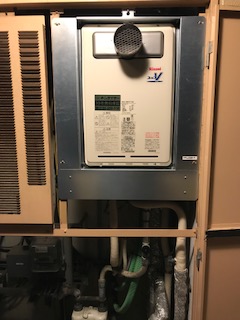 大阪府大阪市淀川区 U様 リンナイ給湯器 RUJ-V2011T(A) 20号高温水供給式給湯器 交換工事 交換後