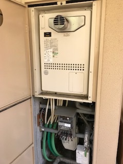 大阪府高槻市 H様 ノーリツ 給湯器 GTH-2444AWX3H-T-1 BL 24号フルオート給湯暖房給湯器 交換工事 交換前