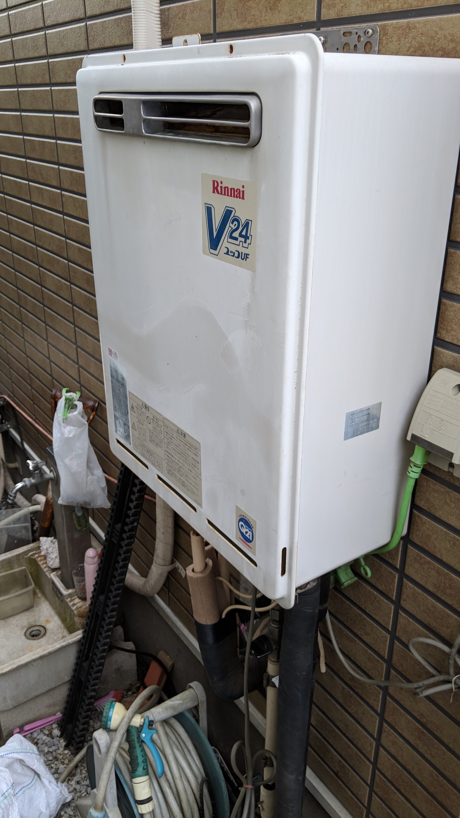 埼玉県川越市 Ｎ様 ノーリツ給湯器 GT-2460SAWX-1 BL   24号オート追焚付給湯器 交換工事 交換前