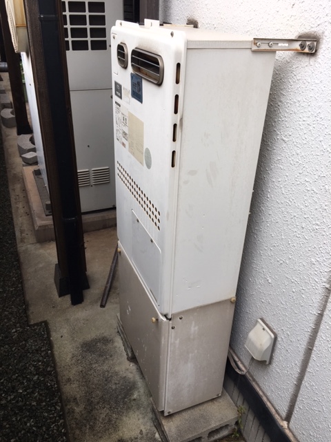 兵庫県加古川市 Ｔ様 ノーリツエコジョーズ GTH-C2450AW-1 BL 24号スタンダード（フルオート）給湯暖房給湯器 交換工事 交換前