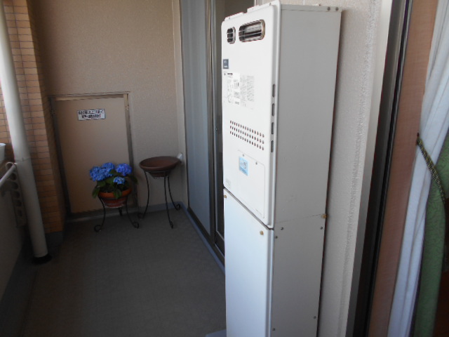 兵庫県神戸市中央区 T様 ノーリツエコジョーズ GTH-C2450AW3H-1 BL 24号スタンダード（フルオート）給湯暖房給湯器 交換工事 交換前