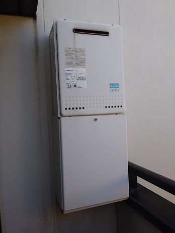 東京都江戸川区 T様 ノーリツ給湯器 GT-2460AWX-1 BL 24号フルオート追焚付給湯器 交換工事 交換前
