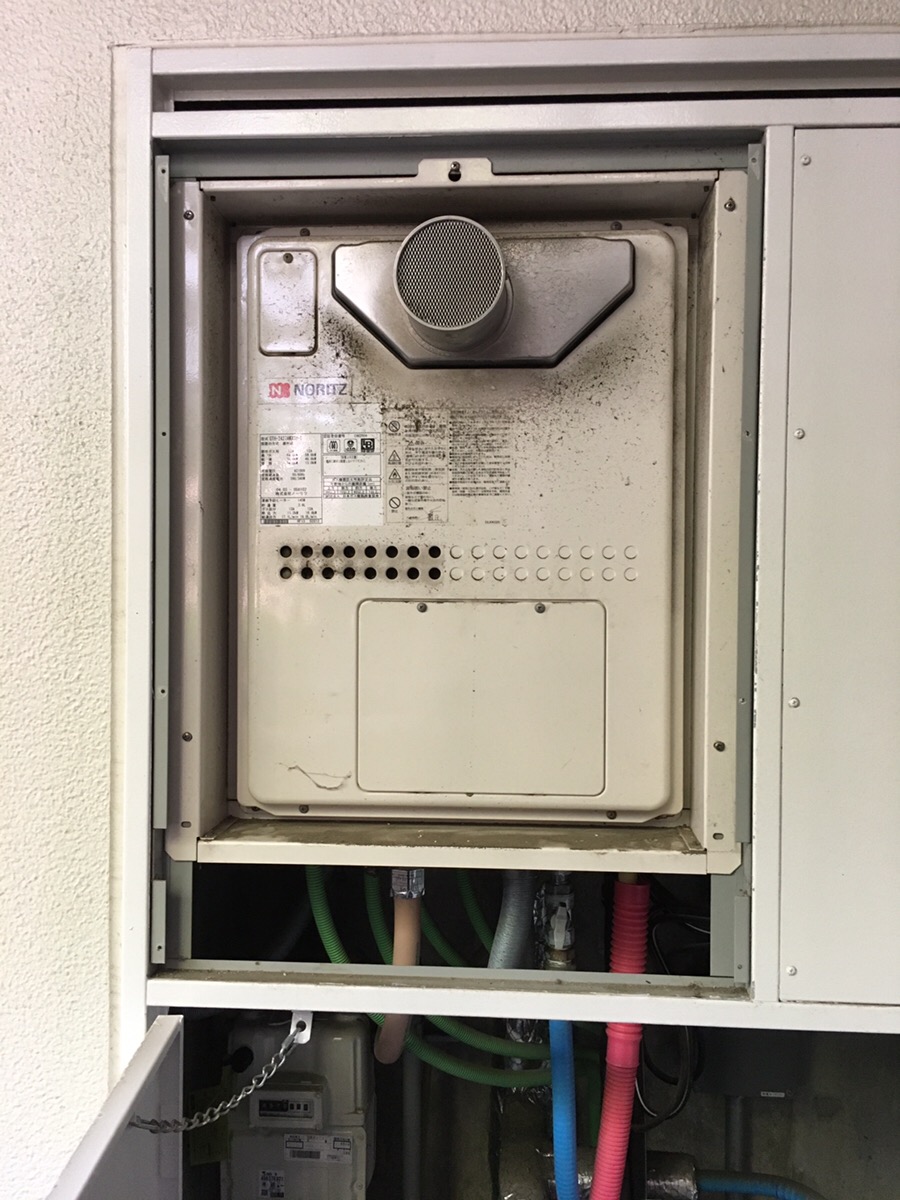 東京都江東区 Ｍ様 ノーリツ給湯器 GTH-2445AWX3H-T-1 BL 24号フルオート給湯暖房給湯器 交換工事 交換前