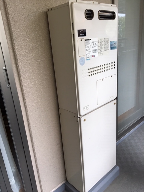 兵庫県神戸市中央区 ノーリツ給湯器 GTH-2444AWX3H-1 BL 24号フルオート給湯暖房給湯器 交換工事 交換前