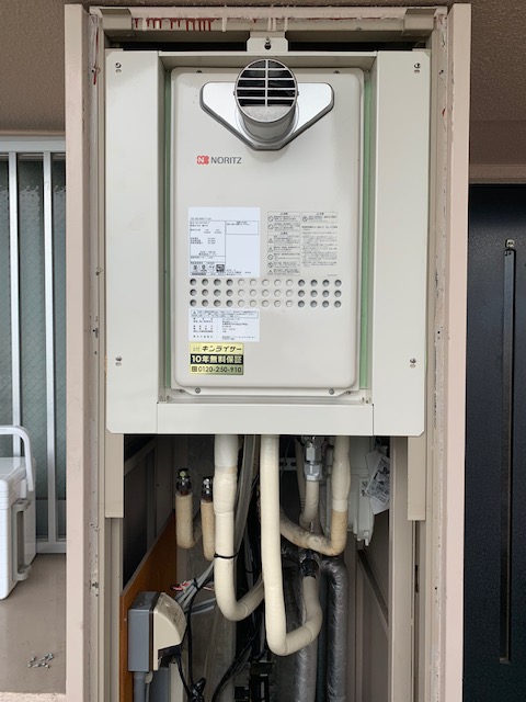 兵庫県西宮市 M様 ノーリツ給湯器 GQ-2427AWX-T-DX BL 24号高温水供給式給湯器 交換工事 交換後