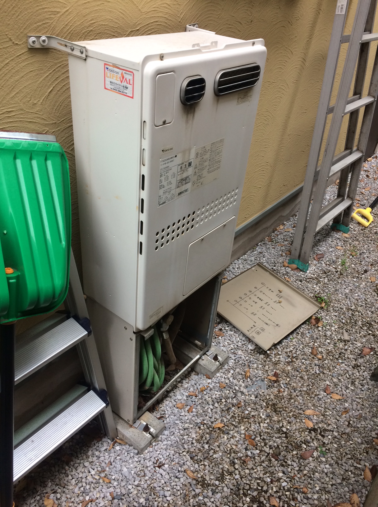 東京都国分寺市 M様 ノーリツ エコジョーズ GTH-C2451AW6H-1 BL 24号スタンダード（フルオート）給湯暖房給湯器 交換工事 交換前