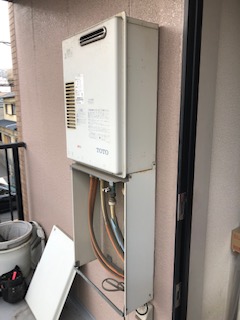 東京都足立区 D様 ノーリツ給湯器 GT-2060SAWX-1 BL 20号オート追焚付給湯器 交換工事 交換前