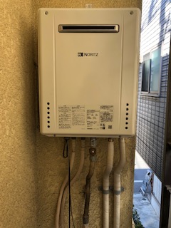 東京都台東区 S様 ノーリツ給湯器 GT-2460SAWX-1 BL 24号オート追焚付給湯器 交換工事 交換後