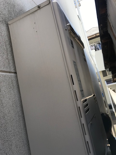 大阪府東大阪市 Ｕ様 リンナイエコジョーズ RVD-E2405AW2-1(A) 24号フルオート給湯暖房給湯器 交換工事 交換前