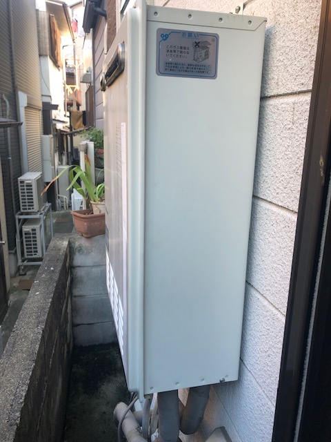 京都府宇治市 Ｔ様 ノーリツ給湯器 GT-2060SAWX-1 BL 20号オート追焚付給湯器 交換工事 交換前