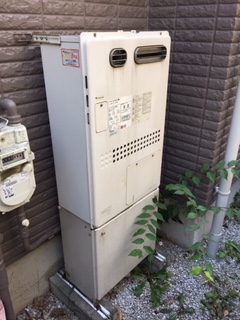 東京都小金井市 Ｉ様 ノーリツエコジョーズ GTH-C2450AW3H-1 BL 24号スタンダード（フルオート）給湯暖房給湯器 交換工事 交換前