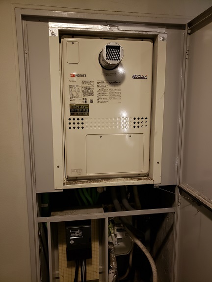 東京都目黒区 Ｏ様 都市ガス ノーリツエコジョーズ GTH-C2451AW6H-T-1 BL 24号スタンダード（フルオート）給湯暖房給湯器 交換工事 交換後
