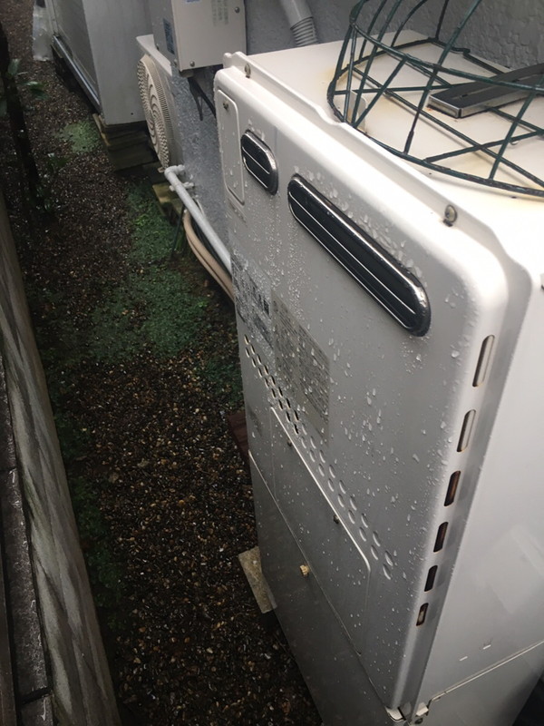 千葉県船橋市 Ｋ様 	都市ガス ノーリツエコジョーズ GTH-C2460SAW3H BL 24号シンプル（オート）給湯暖房給湯器 交換工事 交換前