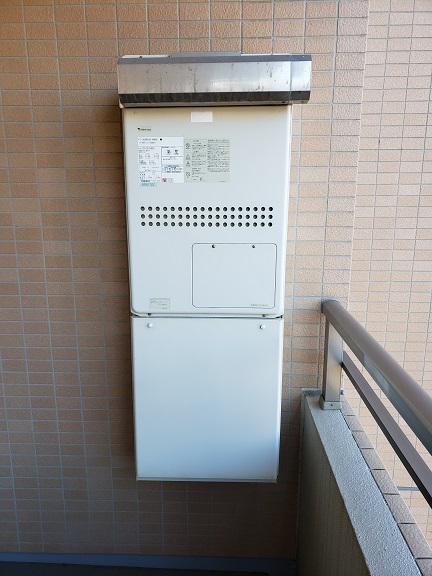 神奈川県横浜市戸塚区 Ｍ様 都市ガス ノーリツエコジョーズ GTH-C2450AW3H-1 BL 24号スタンダード（フルオート）給湯暖房給湯器 交換工事 交換前
