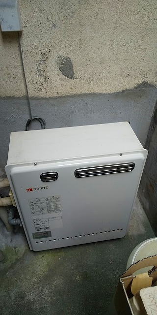 京都府京都市中京区 Ｄ様 都市ガス ノーリツ給湯器 GT-1660SAWX-1 BL 16号オート追焚付給湯器 交換工事 交換前