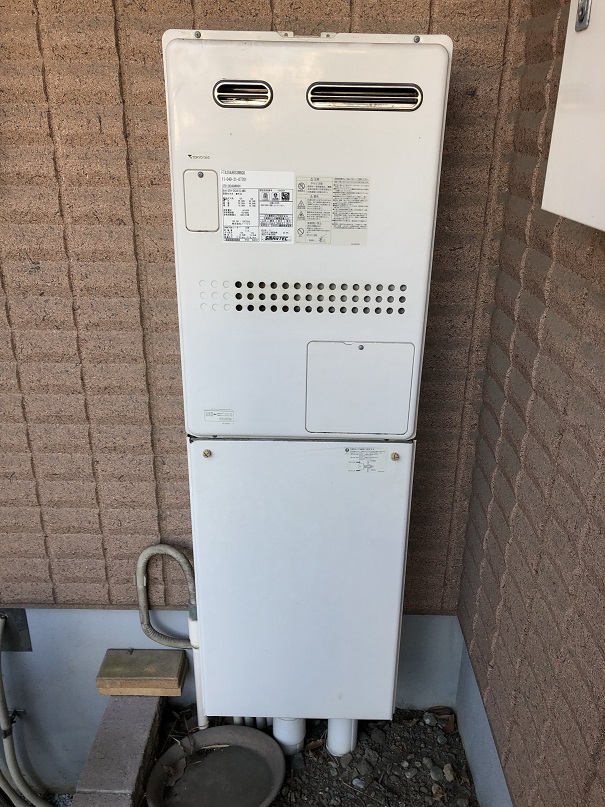 東京都多摩市 Ｋ様 都市ガス ノーリツエコジョーズ GTH-C2450SAW3H-1 BL 24号シンプル（オート）給湯暖房給湯器 交換工事 交換前