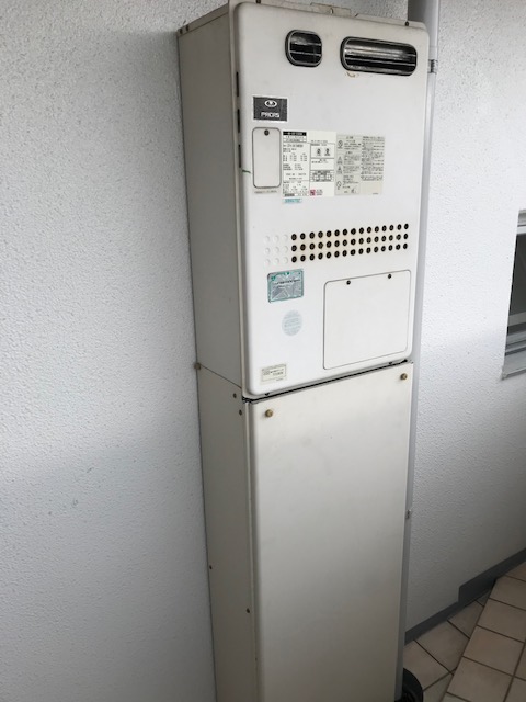 大阪府大阪市北区 Ｙ様 都市ガス ノーリツエコジョーズ GTH-C2450AW3H-1 BL 24号スタンダード（フルオート）給湯暖房給湯器 交換工事 交換前