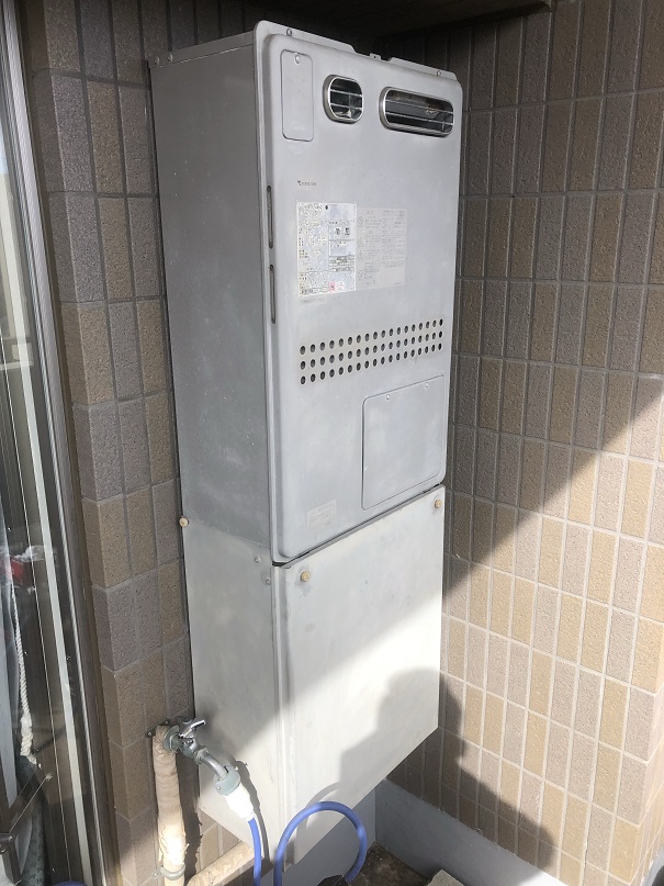 東京都町田市 Ｙ様 都市ガス ノーリツエコジョーズ GTH-C2450AW3H-1 BL 24号スタンダード（フルオート）給湯暖房給湯器 交換工事 交換前