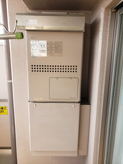 東京都府中市 Ｏ様 都市ガス ノーリツエコジョーズ GTH-C2450AW3H-1 BL 24号スタンダード（フルオート）給湯暖房給湯器 交換工事 交換前