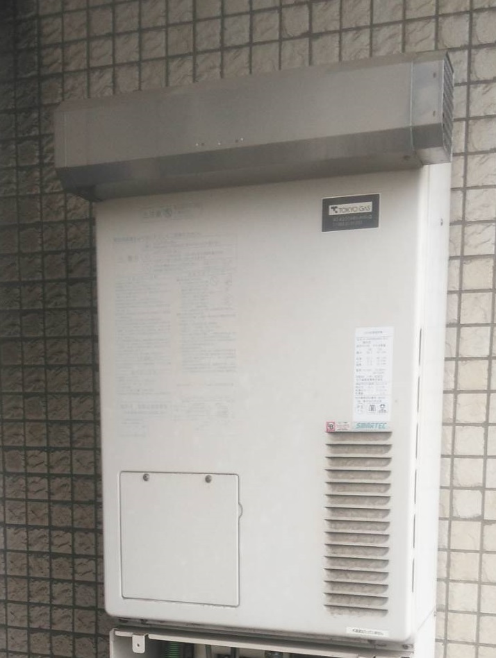 東京都多摩市 Ｔ様 都市ガス ノーリツエコジョーズ GTH-C2450AW3H-1 BL 24号スタンダード（フルオート）給湯暖房給湯器 交換工事 交換前