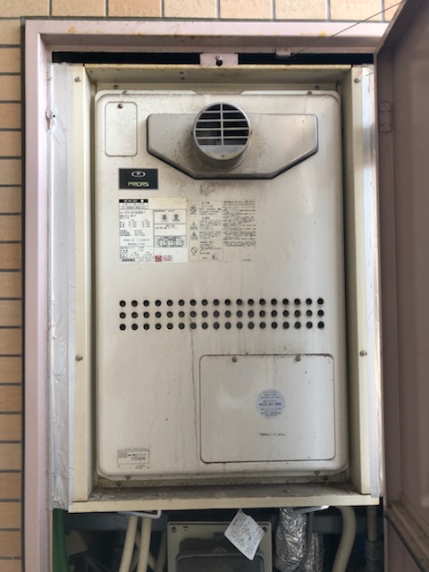 兵庫県明石市 Ｔ様 都市ガス ノーリツ給湯器 GTH-2444SAWX3H-T-1 BL 24号オート給湯暖房給湯器 交換工事 交換前
