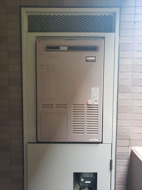 神奈川県大和市 Ｙ様 都市ガス ノーリツ給湯器 GTH-2444AWX3H-1 BL 24号フルオート給湯暖房給湯器 交換工事 交換前