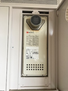 神奈川県茅ヶ崎市 Ｓ様 都市ガス ノーリツ給湯器 GT-1653SAWX-T-2 BL 16号オート追焚付給湯器 交換工事 交換前