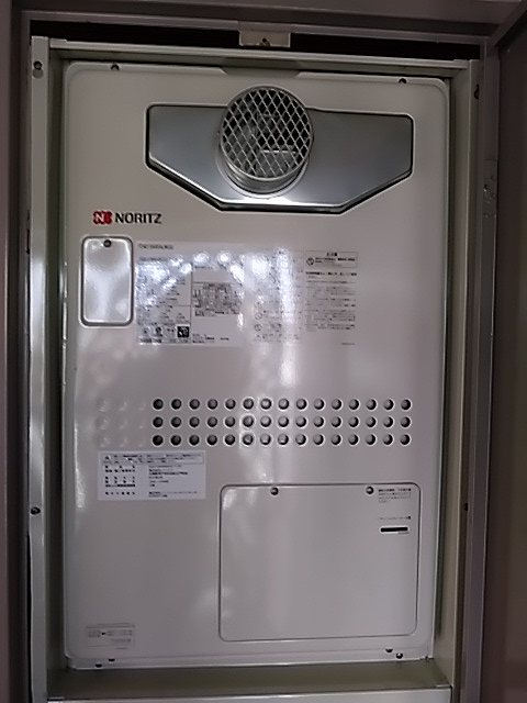 大阪府大阪市西区 Ｋ様 都市ガス ノーリツ給湯器 GQH-2443AWX3H-T-DX BL 24号高温水供給式暖房給湯器 交換工事 交換後