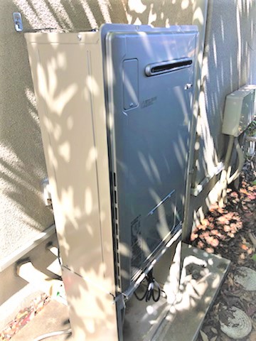 兵庫県芦屋市 Ｔ様 都市ガス リンナイエコジョーズ RUFH-E2405SAW2-3(A)  24号オート給湯暖房給湯器 交換工事 交換後