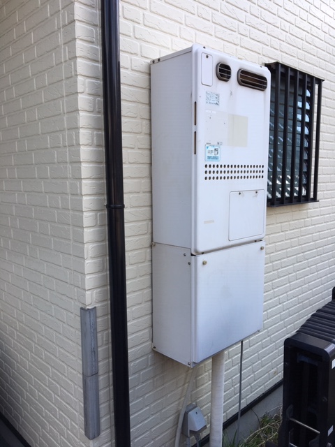 兵庫県神戸市東灘区 Ｔ様 都市ガス ノーリツエコジョーズ GTH-C2461AW6H BL 24号スタンダード（フルオート）給湯暖房給湯器 交換工事 交換前