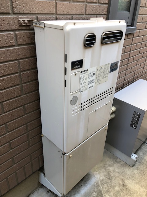 大阪府和泉市 T様 都市ガス ノーリツエコジョーズ GTH-C2450AW3H-1 BL 24号スタンダード（フルオート）給湯暖房給湯器 交換工事 交換前