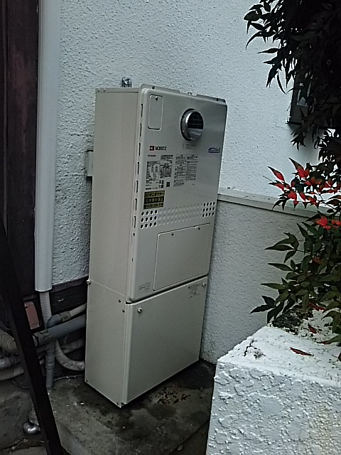 奈良県奈良市 Ｍ様 都市ガス ノーリツエコジョーズ GTH-C2450SAW3H-1 BL 24号シンプル（オート）給湯暖房給湯器 交換工事 交換後