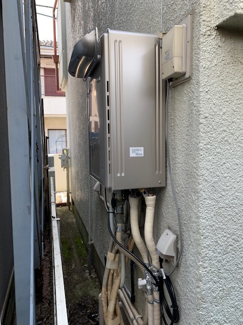 大阪府和泉市 Ｙ様 都市ガス リンナイエコジョーズ RVD-E2405SAW2-3(A) 24号オート給湯暖房給湯器 交換工事 交換後