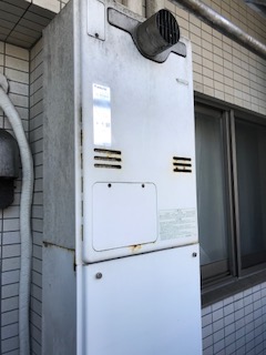 神奈川県横須賀市 Ｔ様 都市ガス ノーリツエコジョーズ GTH-C2450AW3H-1 BL 24号スタンダード（フルオート）給湯暖房給湯器 交換工事 交換前
