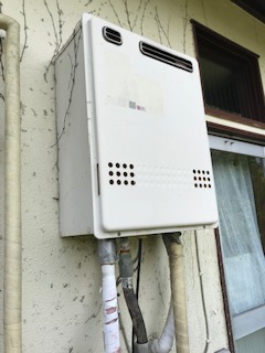 神奈川県鎌倉市 Ｎ様 都市ガス ノーリツ給湯器 GT-2060SAWX-1 BL 20号オート追焚付給湯器 交換工事 交換前