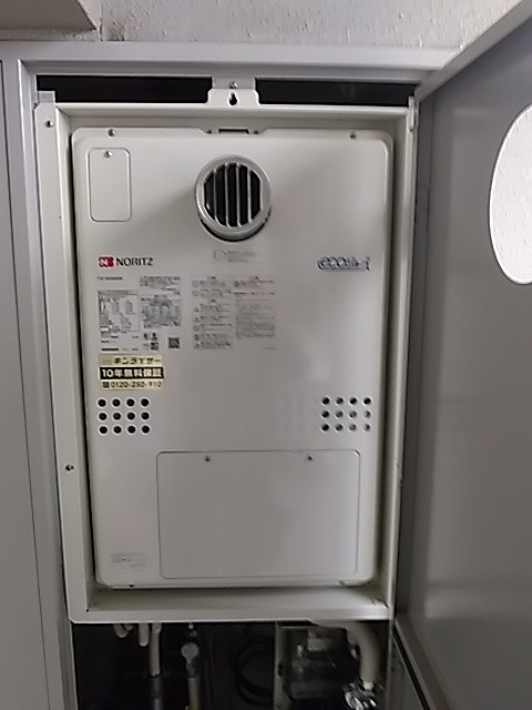 大阪府大阪市平野区 Ｓ様 都市ガス ノーリツエコジョーズ GTH-CP2450SAW3H-T-1 BL 24号シンプル（オート）給湯暖房給湯器 交換工事 交換後