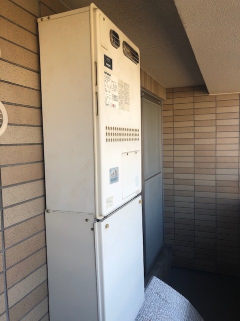 兵庫県芦屋市 Ｔ様 都市ガス ノーリツエコジョーズ GTH-C2460AW3H BL 24号スタンダード（フルオート）給湯暖房給湯器 交換工事 交換前